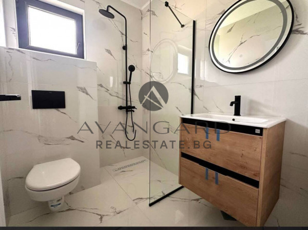 TWO-ROOM APARTMENT FURNISHED WITH YARD AND PARKING SPACE! ROAD BASE!