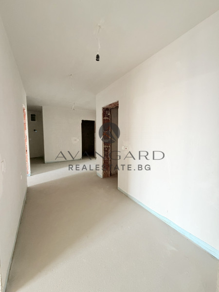 FOUR-BEDROOM APARTMENT NEAR ROWING CANAL