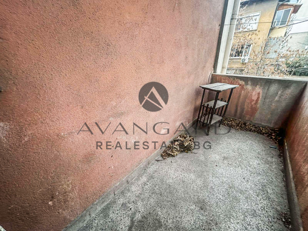 Тристаен С ПАРКОМЯСТО ВОЕННА БОЛНИЦА