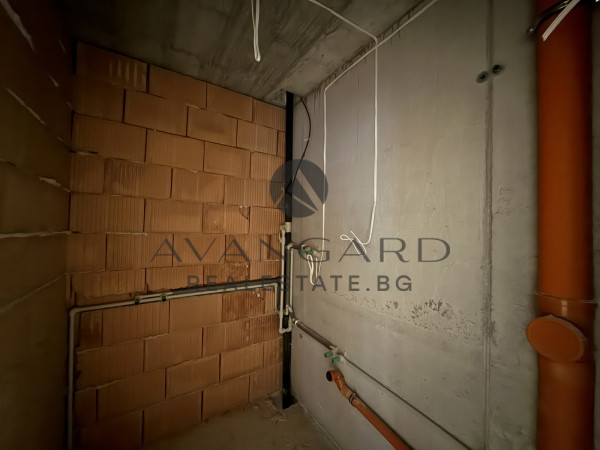 FOUR BEDROOM NEAR YOUTH HILL!