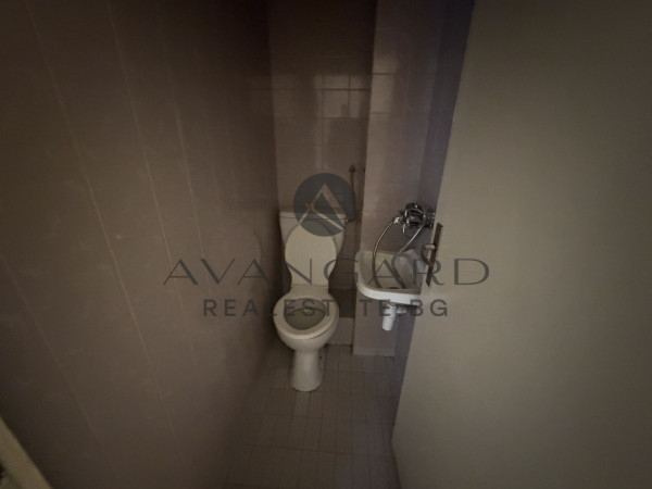 ТОП ЛОКАЦИЯ! Тристаен до ПОЩАТА