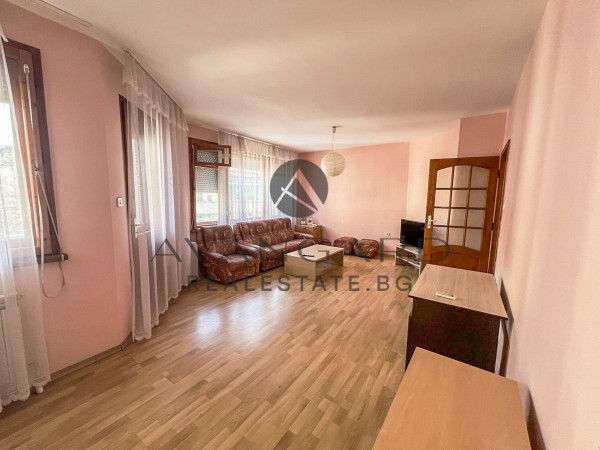 ТОП ЛОКАЦИЯ! ТРИСТАЕН ДО ВМИ