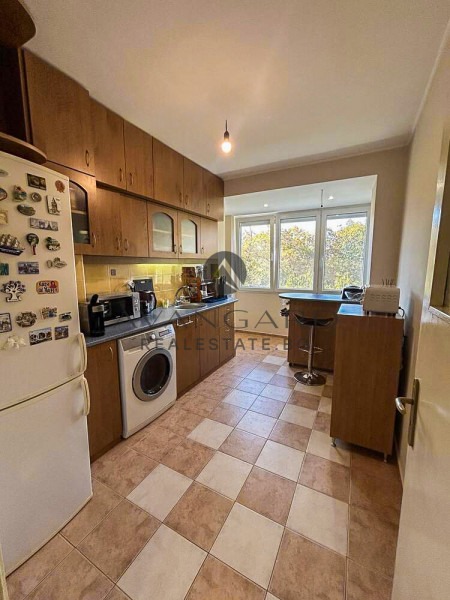 Саниран тристаен апартамент / Младежки хълм