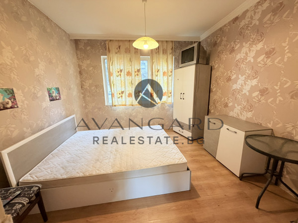 Three-room apartment next to the POLYCLINIC