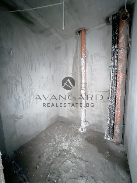 ПРОСТОРЕН ТРИСТАЕН С АКТ 14 !