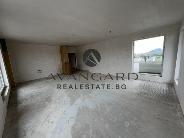 ТРИСТАЕН В ЛУКСОЗНА СГРАДА С АКТ 16