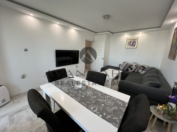 Fully furnished and renovated two -bedroom apartment