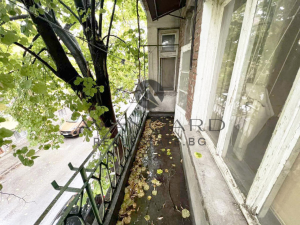 ЕТАЖ ОТ КЪЩА / ВОЕННА БОЛНИЦА