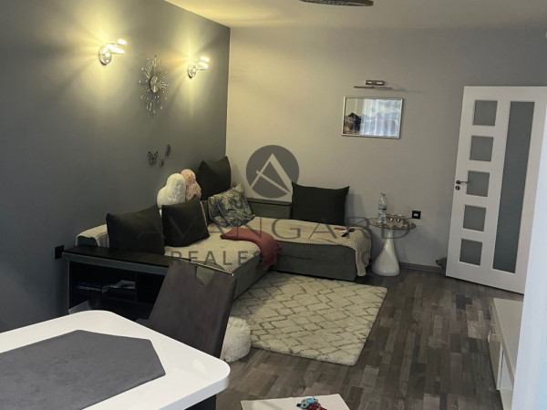 Обзаведен двустаен гимн. Васил Коларов