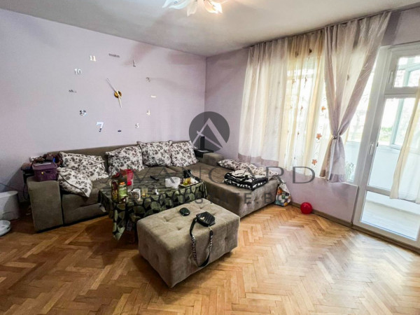 ТРИСТАЕН РЕАЛНА КВАДРАТУРА / СЛЪНЧЕВИ ЛЪЧИ