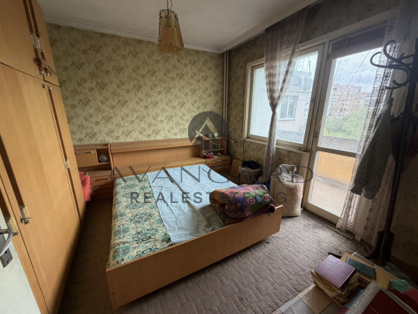 Three-room apartment next to Arimag