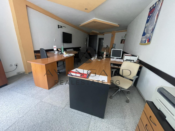 FURNISHED OFFICE