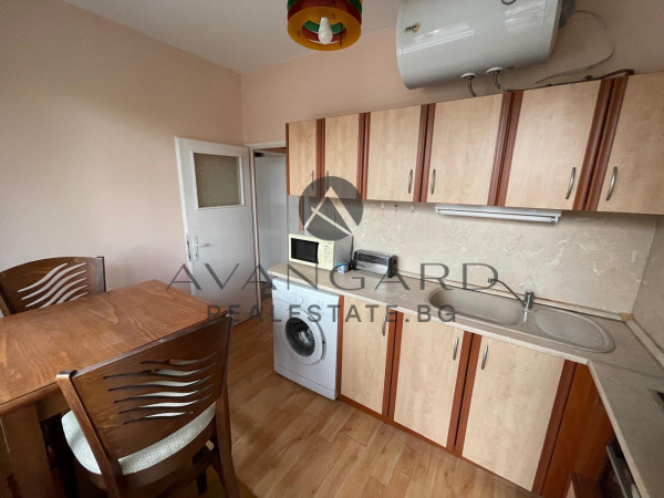 Двустаен РЕАЛНА КВАДРАТУРА