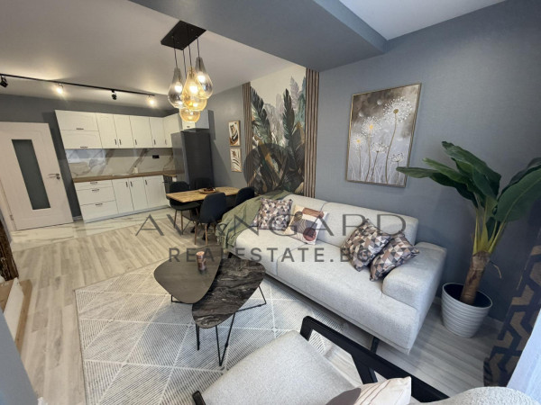 Unique THREE-ROOM APARTMENT KARSHIYAKA