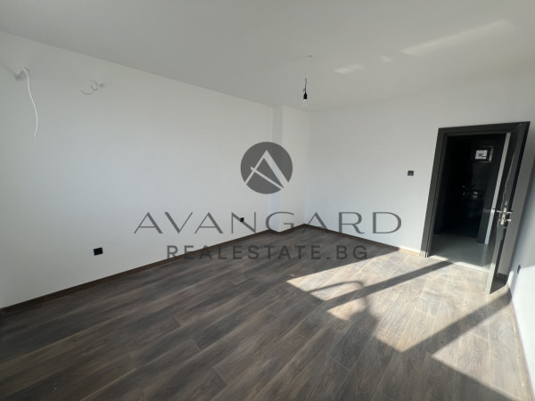 Етаж от Къща / Гагарин