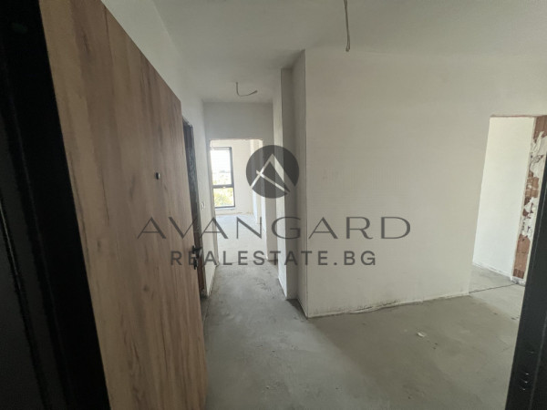 Тристаен апартамент / Кършияка