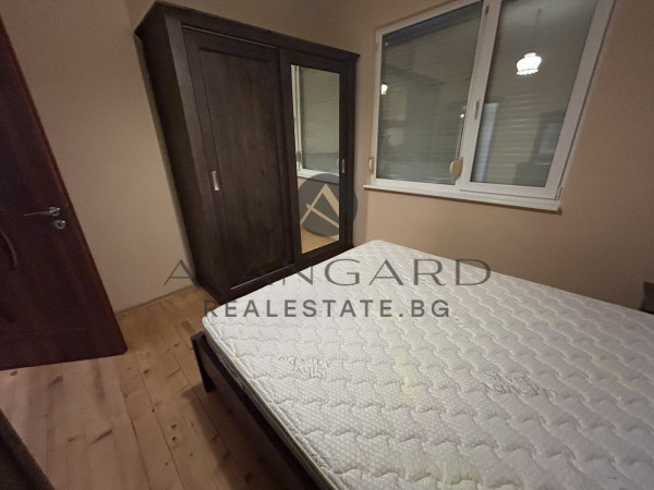 Three -bedroom with parking space + Studio Kamenitsa 2