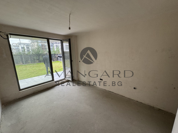 ДВУСТАЕН АКТ 16! ВЕРАНДА И СОБСТВЕН ДВОР!