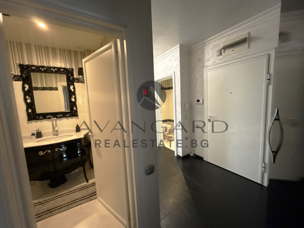 Luxury two -bedroom apartment! Karshiyaka!