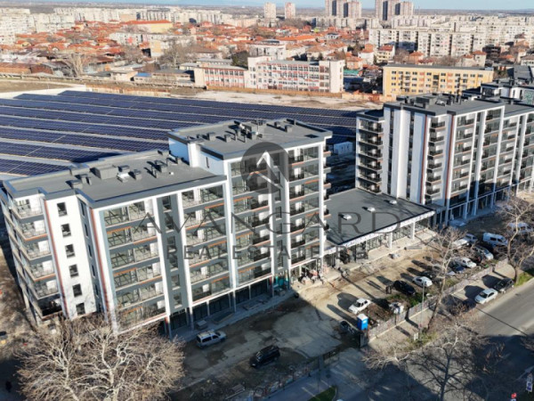 New luxury building / Gladno Pole