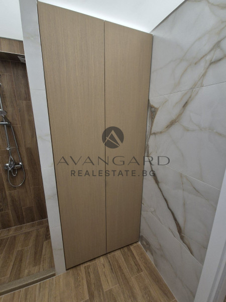 Spacious one -bedroom / new building / judge