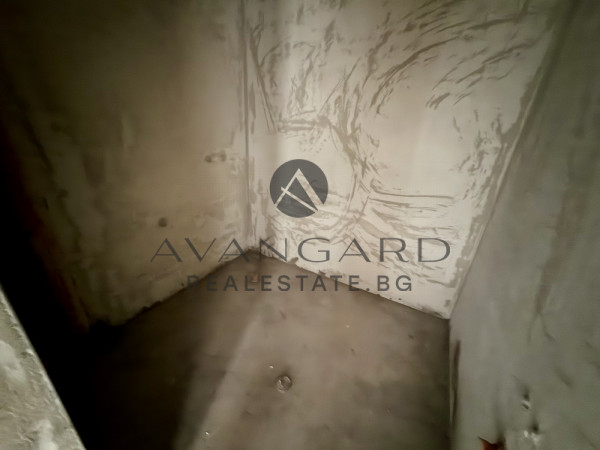 ПРОСТОРЕН ТРИСТАЕН С АКТ 16 !