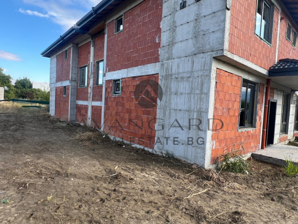 TWO TWIN HOUSES WITH ACT 14