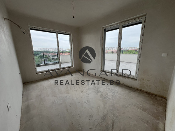 ТРИСТАЕН В ЛУКСОЗНА СГРАДА С АКТ 16