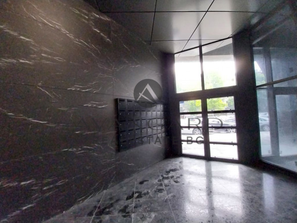 АКТ 16! Тристаен апартамент С 34 кв.м. ХОЛ / Младежки Хълм