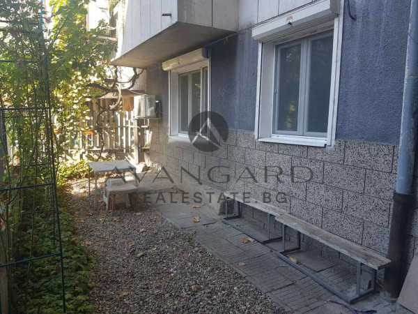 One bed! Top location!