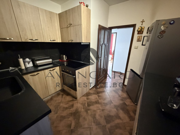 ЧЕТИРИСТАЕН + ДВУСТАЕН + ДВЕ ПАРКОМЕСТА АВТОГАРА РОДОПИ