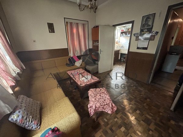 Floor of a house WITH GARAGE AND TWO PARKING SPACES THE WATER PALACE