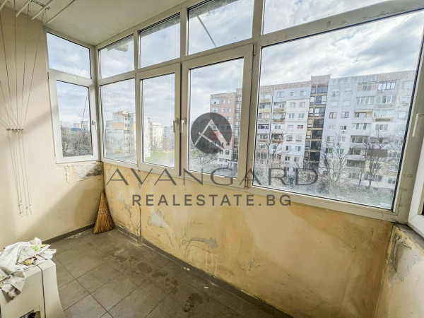 Тристаен РЕАЛНА КВАДРАТУРА