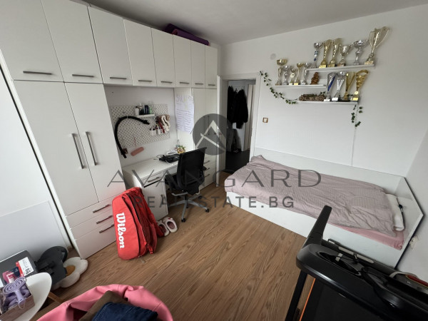 TOP LOCATION !!! THREE BEDROOM NEAR NOVOTELA !!! UNDERGROUND GARAGE!!!