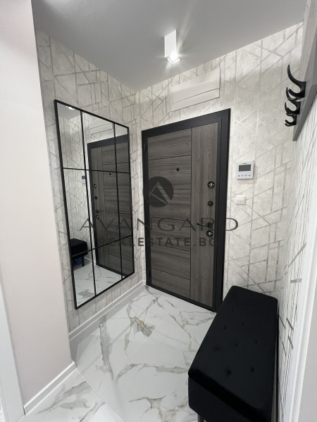 ЛУКСОЗЕН ТРИСТАЕН С ПАРКОМЯСТО !