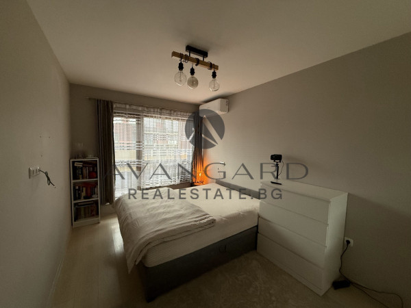 ДВУСТАЕН ОБЗАВЕДЕН / ЮЖЕН