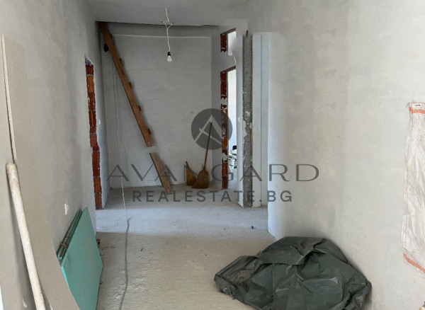 DETACHED HOUSE! BRANIPOLE!