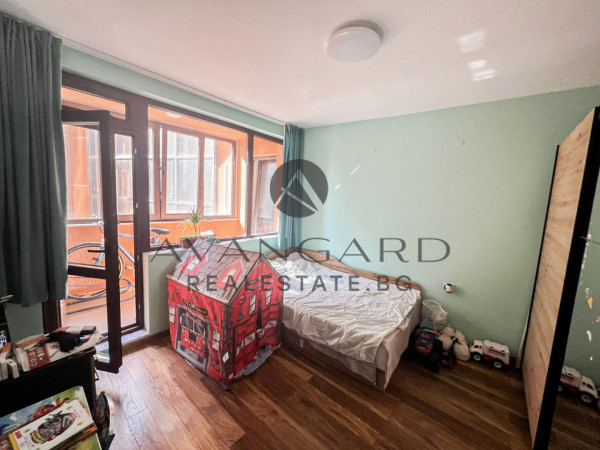 ТРИСТАЕН ОБЗАВЕДЕН / ТРАКИЯ