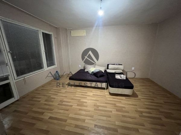 TWO-ROOM APARTMENT WITH THREE SEPARATE ROOMS / YOUTH HILL