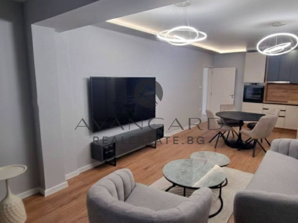 ЛУКСОЗЕН ТРИСТАЕН АПАРТАМЕНТ !!! РЕАЛНА КВАДРАТУРА  !!! СВОБОДНО ПАРКИРАНЕ !!!