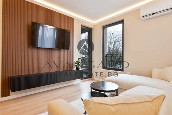 ДВУСТАЕН ОБЗАВЕДЕН / Остромила