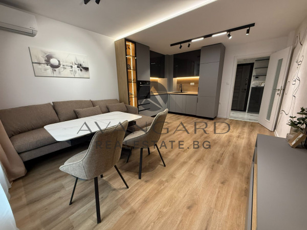 Designer one -bedroom apartment