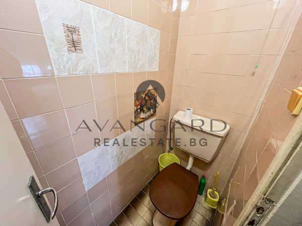 Тристаен РЕАЛНА КВАДРАТУРА