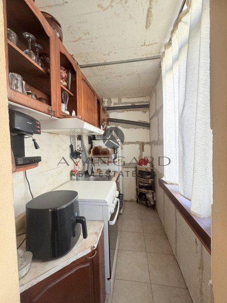 ТРИСТАЕН С ГАРАЖ В ЦЕНАТА / КАМЕНИЦА 1