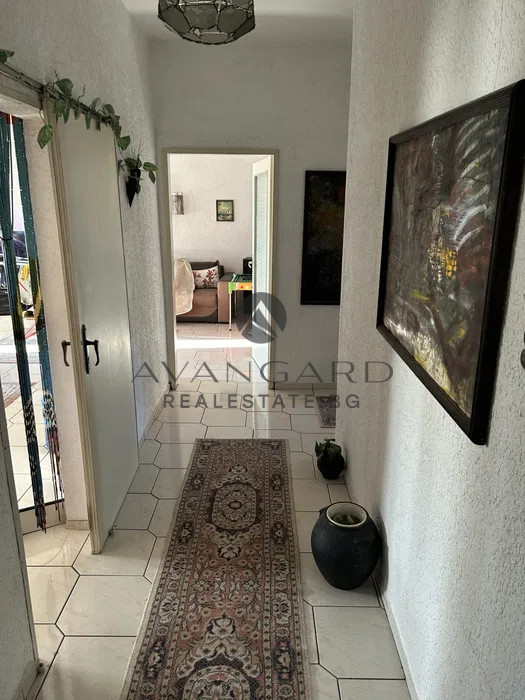 ТРИСТАЕН С РЕАЛНА КВАДРАТУРА !