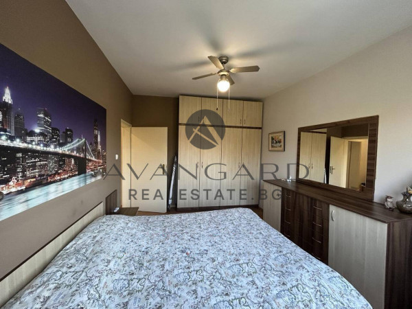 Саниран тристаен апартамент / Младежки хълм