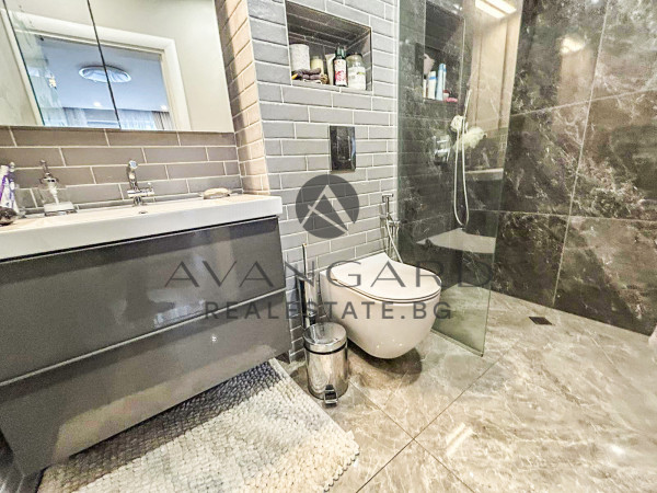 ДВУЕТАЖНА КЪЩА БЕЛОМОРСКИ