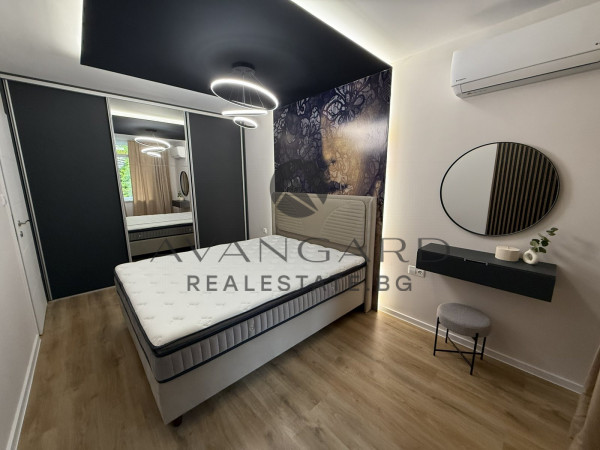 Designer one -bedroom apartment