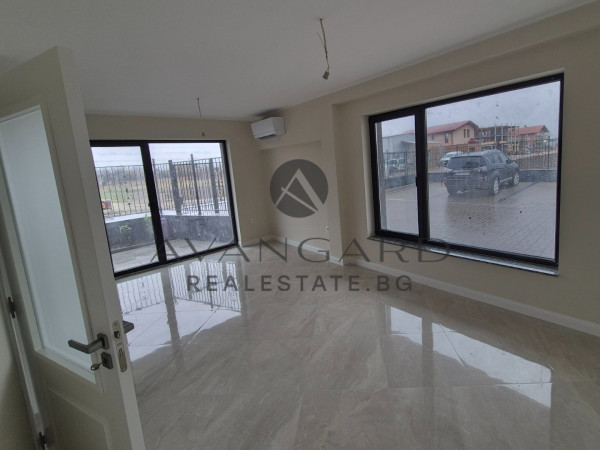 TWO BEDROOM WITH COURTYARD SMALL BOUTIQUE BUILDING