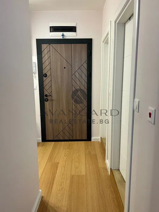 Furnished three-room apartment / Ostromila